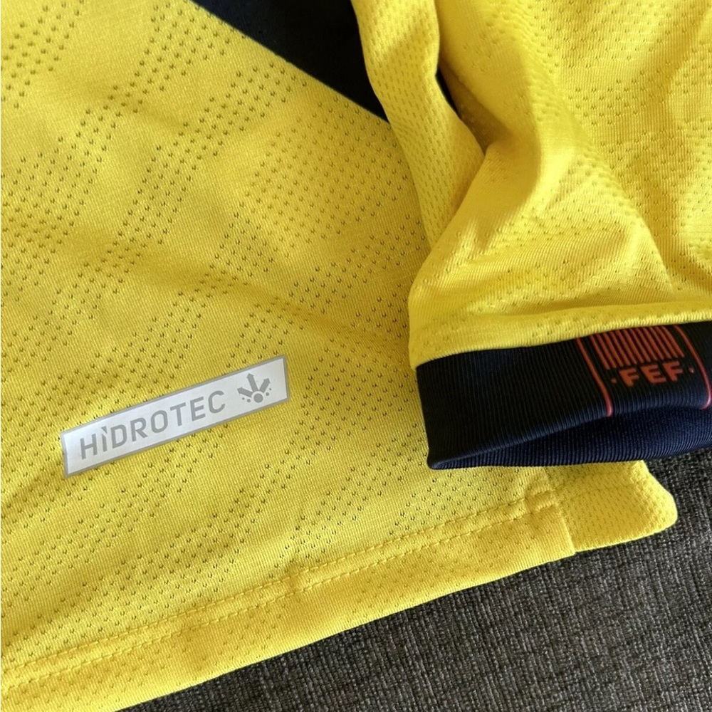 Marathon Authentic Ecuador Team Copa America 2024 Long Sleeve Jersey Men’s Sz: M - Picture 5 of 6